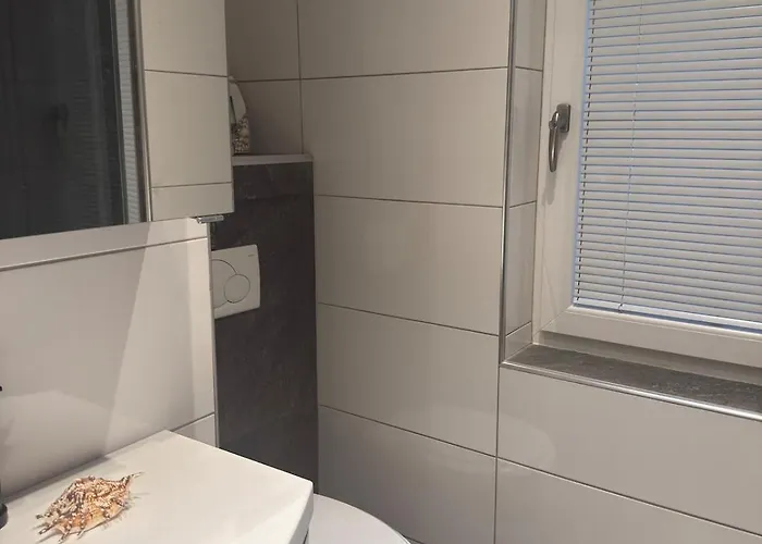 Komfortzimmer Im Modernen Stil * تريبن